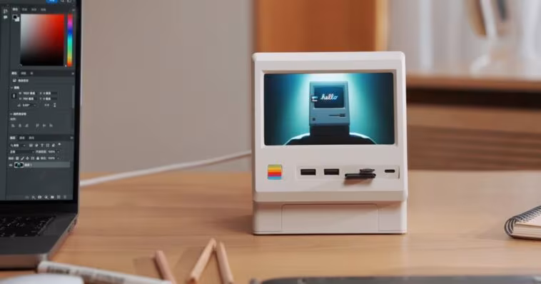 Un dock incroyable pour Mac mini redonne vie à l'Apple Macintosh avec un écran compact 1 1754171376 Un Dock Incroyable Pour Mac Mini Redonne Vie A Lapple.jpeg