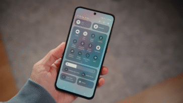 Samsung a désormais son propre système Android Auto et des photos de son design sont disponibles 12 Samsung a désormais son propre système Android Auto et des photos de son design sont disponibles