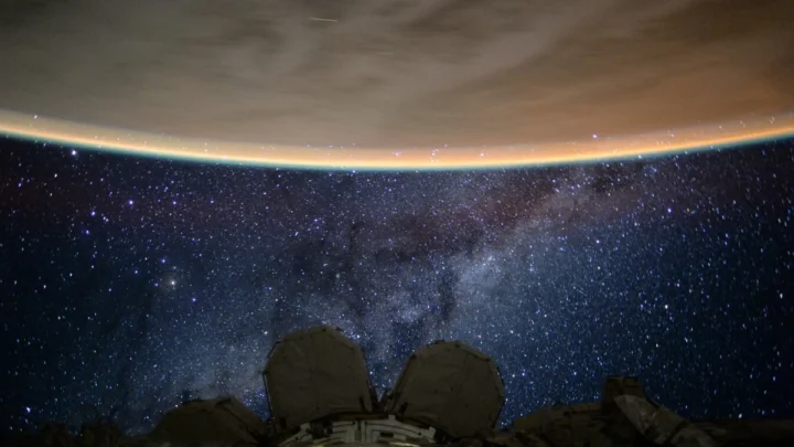Perséides : le défi de capturer des étoiles filantes à 400 km d'altitude 5 1754948155 466 Perseides le defi de capturer des etoiles filantes a.webp