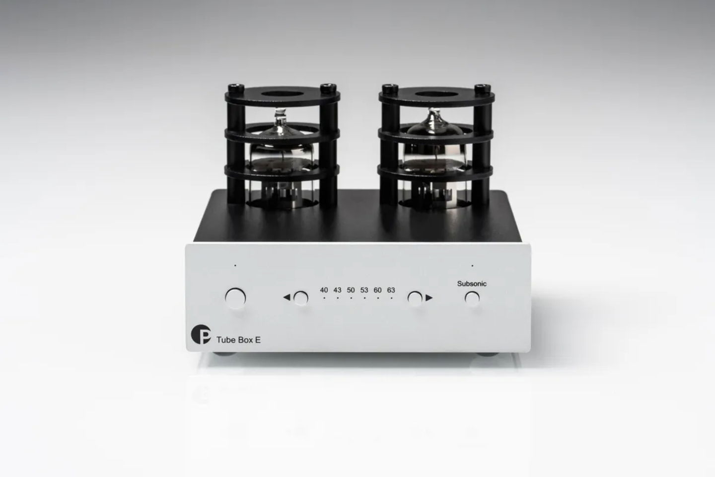 Pro-Ject mise sur les tubes et la connectivité avec ce nouveau préamplificateur