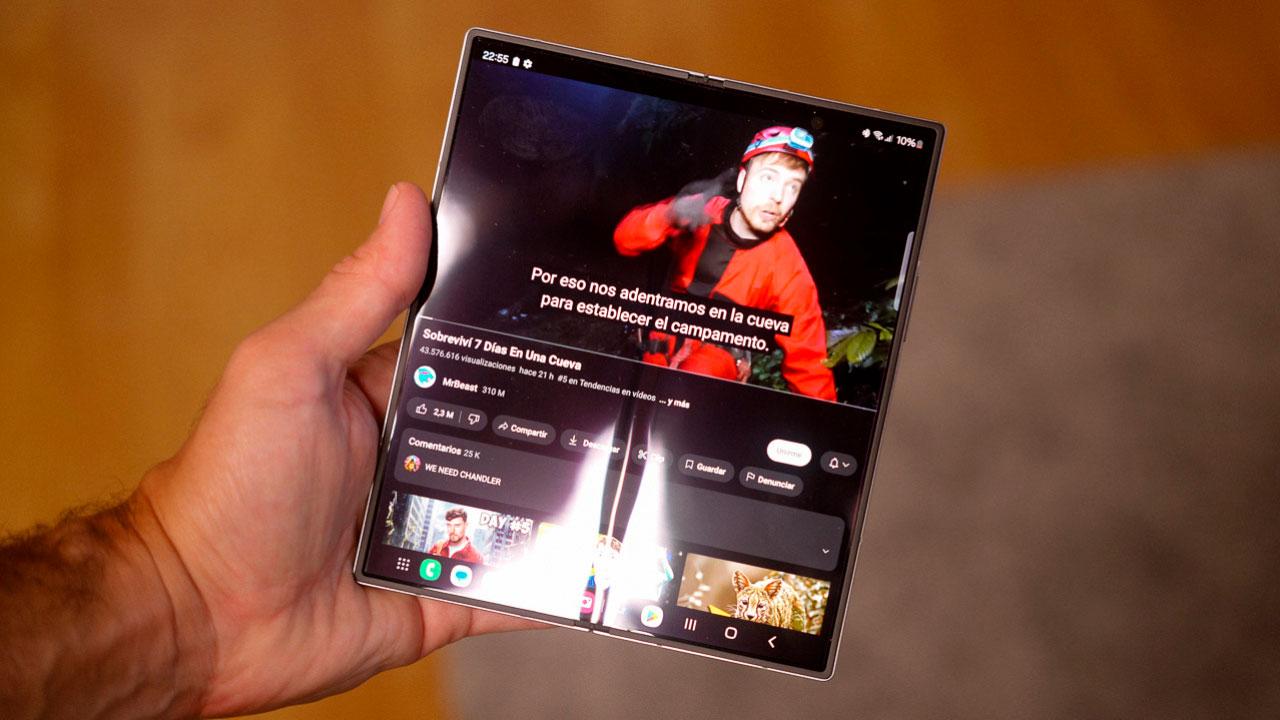 Diffuser en direct depuis un mobile est très facile : comment streamer sur Twitch, YouTube ou les deux en même temps 3 YouTube sur Samsung Galaxy Fold 6pliable