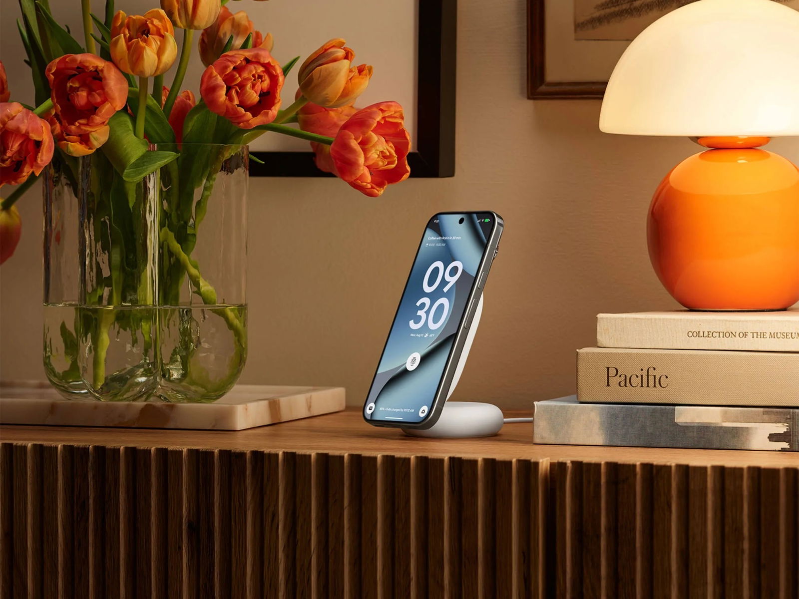 Les Pixel 10 de Google gagnent Qi2 à travers des aimants mais perdent la charge sans fil inversée
