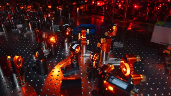 Des scientifiques ont réussi à "faire reculer le temps". Est-ce vraiment possible ? 4 1755968850 97 Des scientifiques ont reussi a faire reculer le temps Est ce.webp