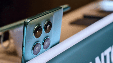 Vous êtes espionné par la caméra de votre mobile ? Voici comment le découvrir 18 Vous êtes espionné par la caméra de votre mobile ? Voici comment le découvrir