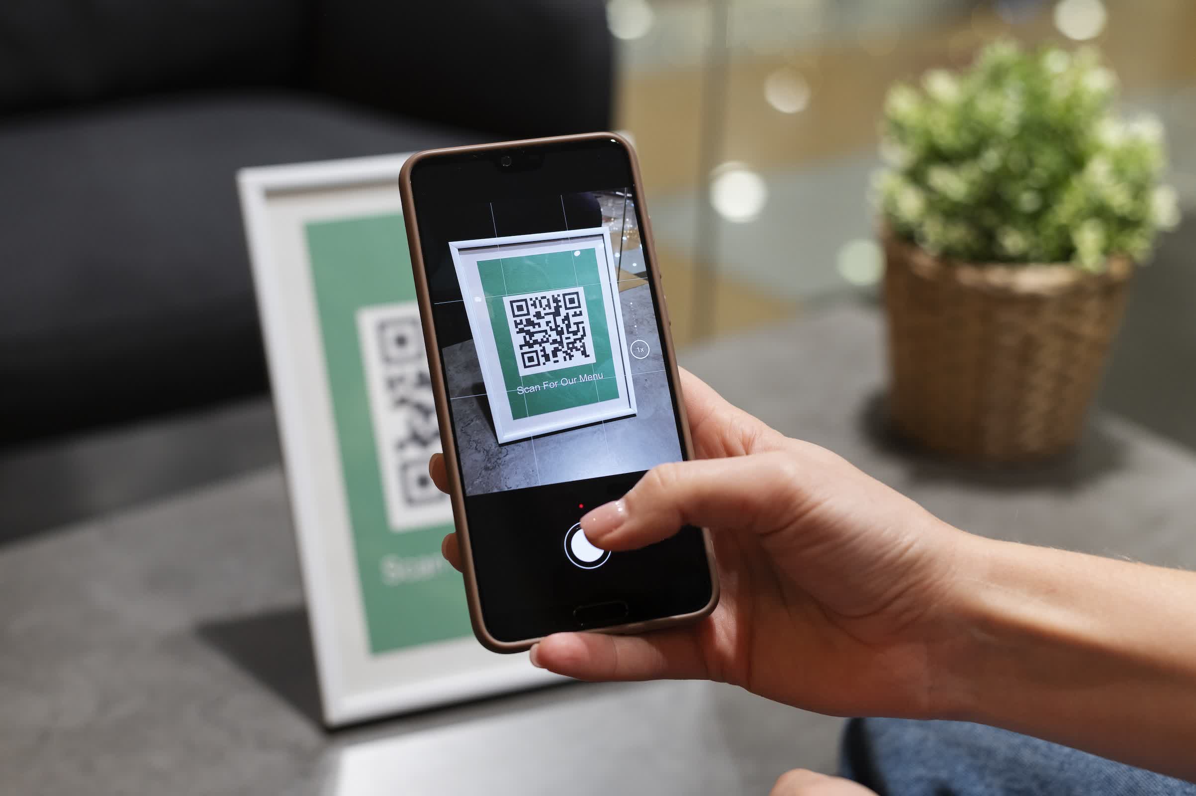 Alerte aux arnaques : prudence avec les colis contenant des QR codes inconnus 71 Alerte Aux Arnaques : Prudence Avec Les Colis Contenant Des