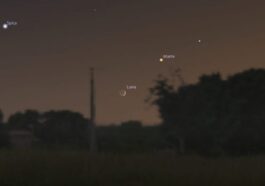 L'embrassade entre la Lune et Mars du 26 août. Crédit : Stellarium