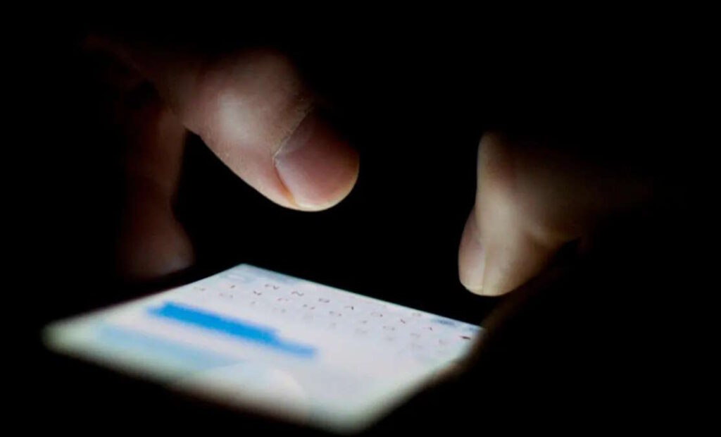 Google déclare la guerre aux images de nudité sur Android et commence par les messages 2 Google nudité Android images messages