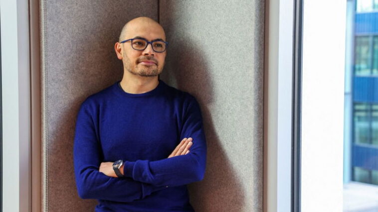 Le dirigeant de l'IA de Google prédit : 'Ce sera 10 fois plus grand et rapide que la Révolution industrielle' 1 Le chef de l'IA de Google le prédit : 'Cela sera dix fois plus grand que la Révolution industrielle, et dix fois plus rapide'