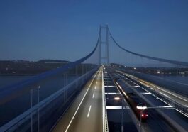 Le pont au-dessus du détroit est une réalisation d'ingénierie gigantesque : comparez-le au pont des Dardanelles 75 Le pont au-dessus du détroit est une réalisation d'ingénierie gigantesque : comparez-le au pont des Dardanelles