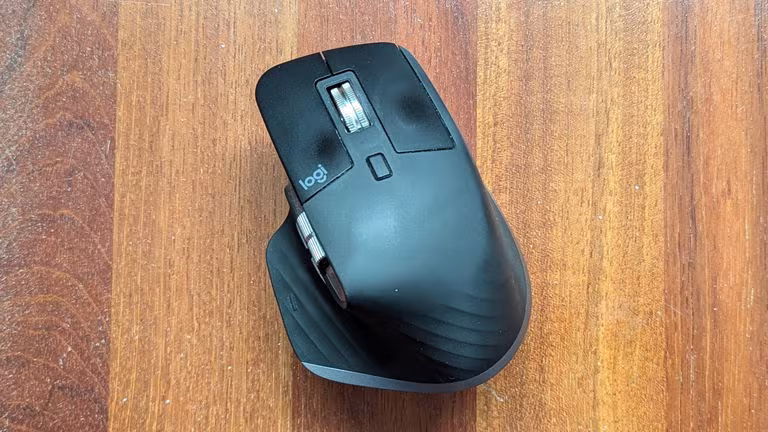 Le souris idéale existe : voici ma Logitech, fidèle compagnon depuis 3 ans ! 2 La souris parfaite existe : j'ai ce Logitech depuis 3 ans et je ne l'échangerai pour aucune autre