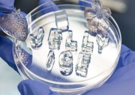 Oubliez les glaçons, voici Jelly Ice : la glace qui rafraîchit sans fondre 85 Jeyy Ice, la glace gélatineuse qui ne fond pas comme la glace ordinaire / Crédit : UC Davis