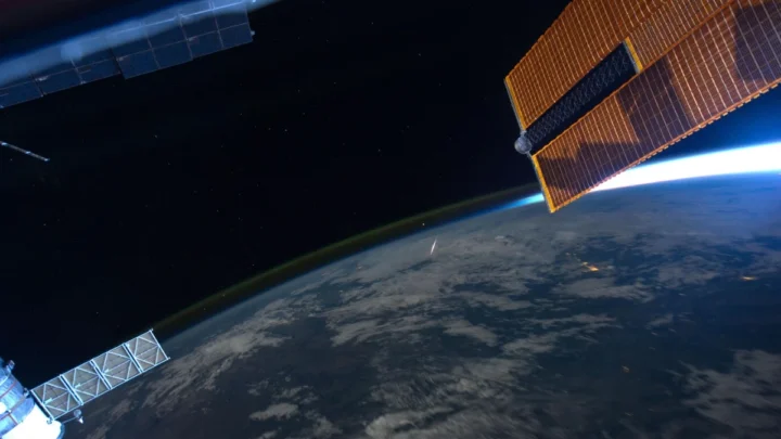 Perséides : le défi de capturer des étoiles filantes à 400 km d'altitude 3 Imagem Perseidas