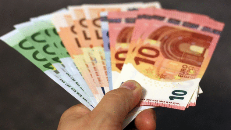Peuvent-ils interdire les paiements en espèces dans les hôtels, les stores ou les restaurants ? 1 Peuvent-ils interdire les paiements en espèces dans les hôtels, les stores ou les restaurants ?