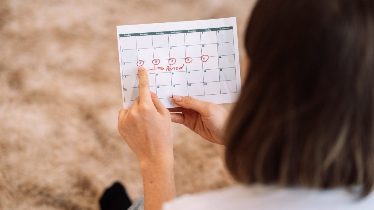 Pourquoi ajuster son cycle pendant les vacances est essentiel : la gynécologue déclare : « Il existe un traitement, finissons-en avec les jugements » 2 Image