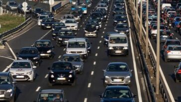 Près de 50 % de la pollution par microplastiques provient des véhicules : pourquoi ?