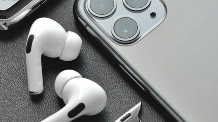 Tes futurs AirPods pourraient filmer ce que tu vois : Apple prépare une innovation troublante 1 Vos prochains AirPods pourraient enregistrer ce que vous voyez : Apple prépare une révolution dérangeante
