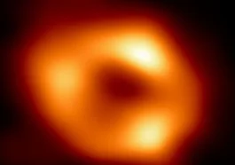 Un astrofysicien a calculé : avec un milliard d'euros, nous pouvons atteindre un trou noir !