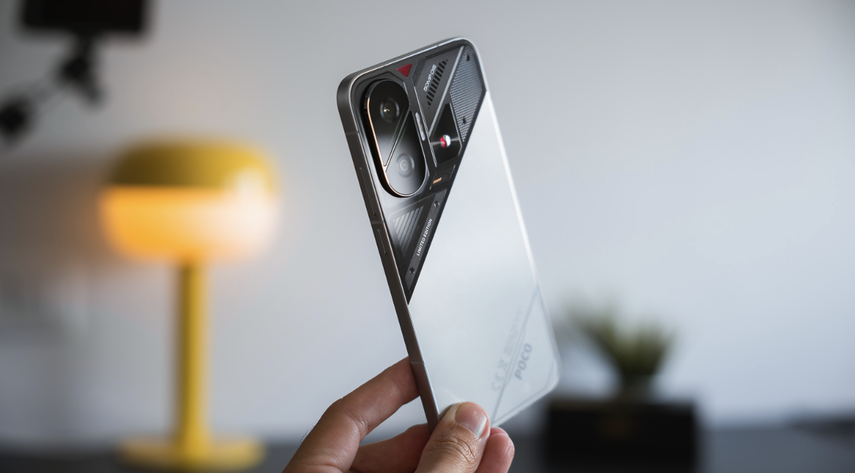 Xiaomi propose 6 smartphones exclusifs avec de nombreuses mises à jour Android 2 Design de l'édition spéciale du POCO F7