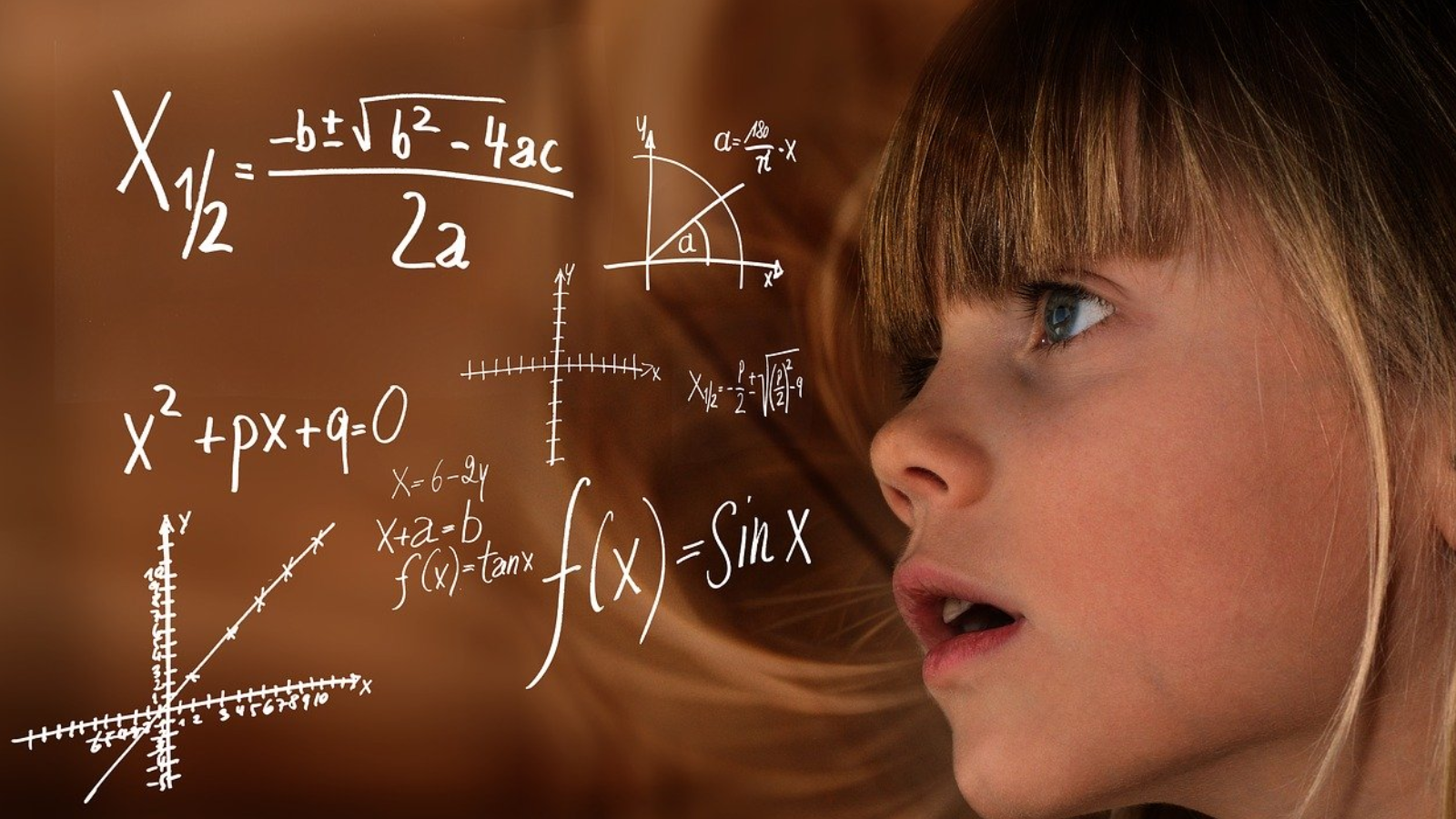 Applications pour étudier le programme scolaire à la maison et réussir avec la meilleure note 5 Fille faisant des calculs mathématiques