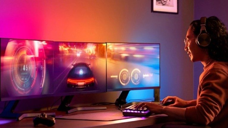 Philips Hue Bridge vs. Hue Bridge Pro : Ai-je vraiment besoin de la nouvelle centrale ? 5 Synchronisez le contenu de jeu avec vos lampes Hue. (Photo : Signify)