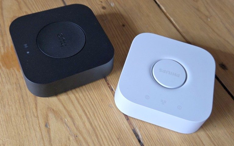 Philips Hue Bridge vs. Hue Bridge Pro : Ai-je vraiment besoin de la nouvelle centrale ? 10 Les deux ponts sont recommandables. Choisissez en fonction des fonctionnalités dont vous avez besoin. (Photo : Sven Wernicke)