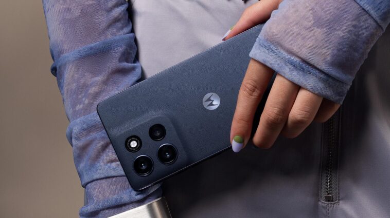 Pars en week-end et laisse la batterie externe à la maison car elle a une autonomie de deux jours : moto g86 power 5G, moto g86 5G et moto g56 5G 1 Pars en week-end et laisse la batterie externe à la maison car elle a une autonomie de deux jours : moto g86 power 5G, moto g86 5G et moto g56 5G