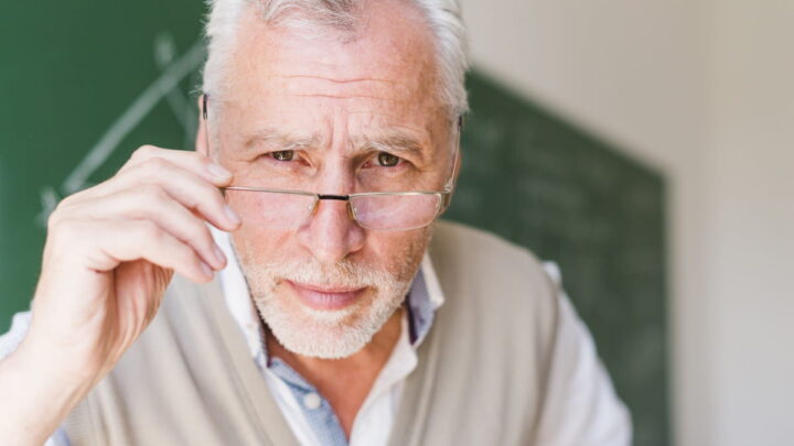 Et si vous pouviez échanger vos lunettes de lecture contre quelques gouttes ? 5 1757932568 937 Et si vous pouviez echanger vos lunettes de lecture contre