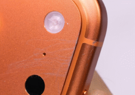 Nous avons ‘scratchgate’ : les réseaux se remplissent de plaintes concernant les iPhone 17 qui ‘se rayent en les regardant’ 49 Nous avons ‘scratchgate’ : les réseaux se remplissent de plaintes concernant les iPhone 17 qui ‘se rayent en les regardant’