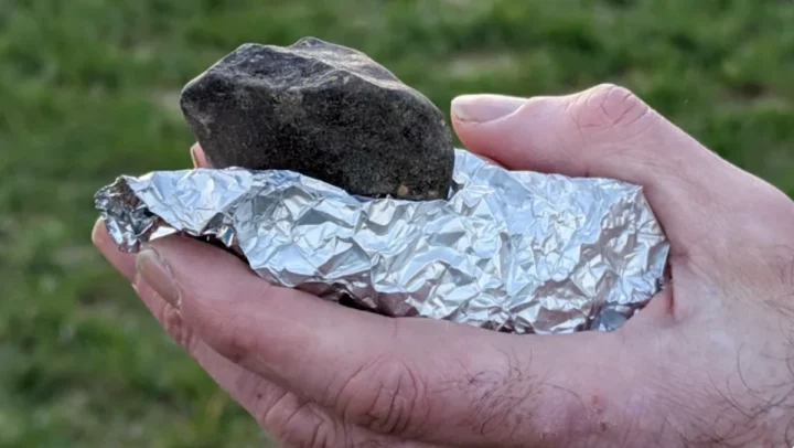 En 2023, un astéroïde est tombé en Normandie, mais nous avons eu beaucoup de chance ! 4 1758912585 546 En 2023 un asteroide est tombe en Normandie mais nous.webp