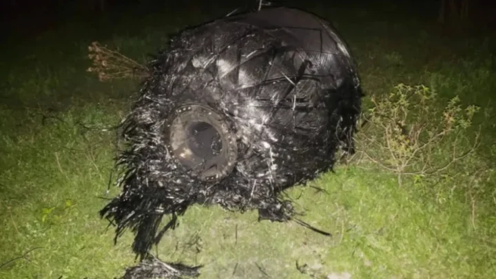 Un réservoir de fusée chinoise tombe du ciel en Argentine et ravive l'alerte sur les débris spatiaux 3 1758927641 34 Un reservoir de fusee chinoise tombe du ciel en Argentine.webp