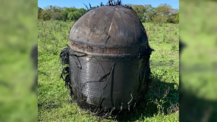 Un réservoir de fusée chinoise tombe du ciel en Argentine et ravive l'alerte sur les débris spatiaux 4 1758927642 202 Un reservoir de fusee chinoise tombe du ciel en Argentine.webp
