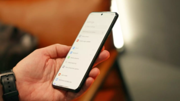 Téléphones mobiles avec une connexion Internet si rapide qu'ils téléchargent des gigas de contenu en quelques secondes 16 Téléphones mobiles avec une connexion Internet si rapide qu'ils téléchargent des gigas de contenu en quelques secondes