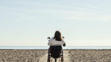 À 24 ans, elle sombre dans le coma et perd ses membres, le récit poignant de Lily : « Avant, je me sentais invincible » 16 Image