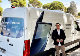 Voici l'intérieur de la fourgonnette Galaxy Premium Repair : le service de Samsung qui se déplace jusqu'à votre porte pour réparer votre mobile