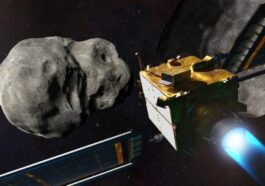 Illustration de la mission DART de la NASA. Crédit : NASA/Johns Hopkins APL