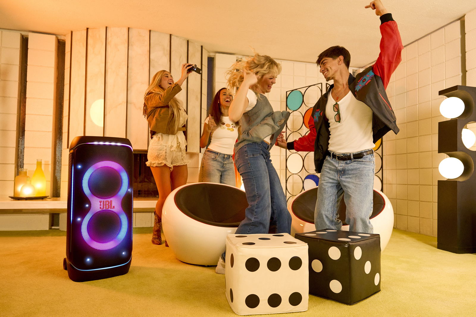 JBL et Harman Kardon dévoilent des innovations audios haut de gamme grâce à l'IA en 2025 4 JBL et Harman Kardon présentent des nouveautés et misent sur l'IA pour dynamiser l'audio de haute gamme en 2025
