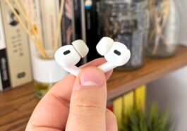 J'ai acheté des coussinets en mousse similaires à ceux des AirPods Pro 3 pour mes écouteurs, et j'ai des bonnes et des mauvaises nouvelles