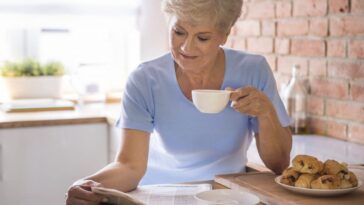 Le moment du petit déjeuner peut révéler l'état de santé des seniors : qu'indique le prendre plus tard 20 Image