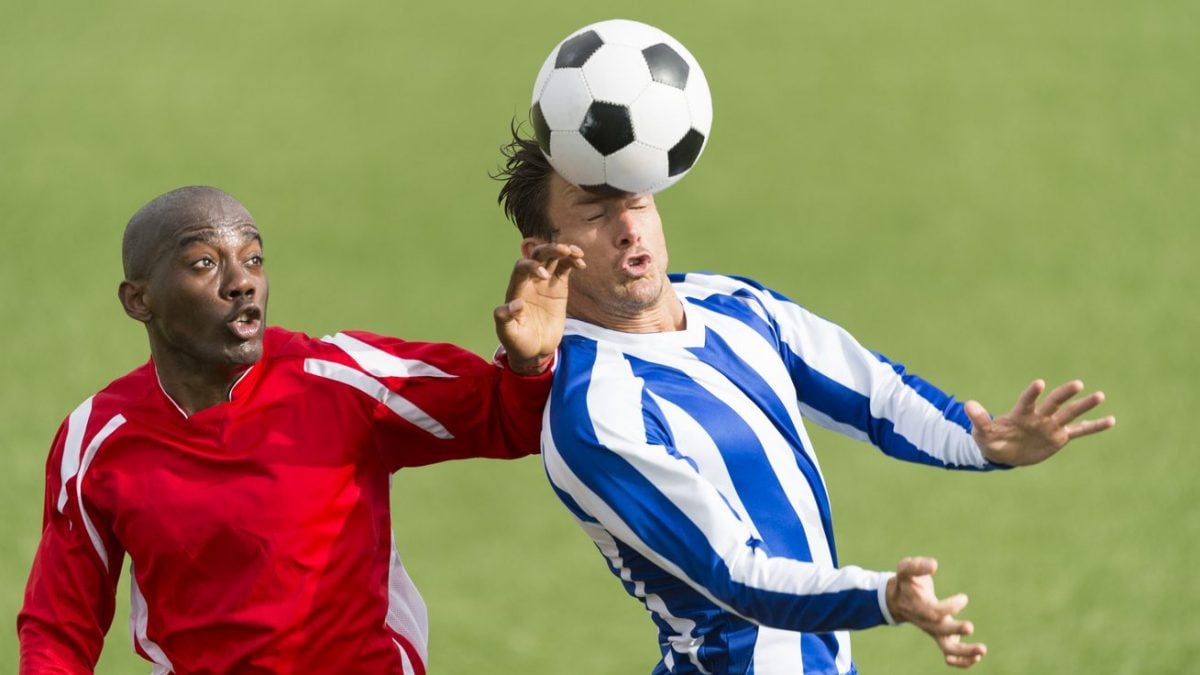Le revers caché du coup de tête : une étude révèle l'inquiétant impact sur le cerveau des footballeurs 2 Image