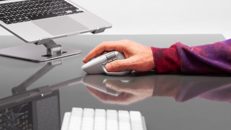 MX Master 4 : le nouvel incontournable de Logitech avec fonctionnalités haptiques et contrôle maximal 1 Nouveau MX Master 4 : la souris vedette de Logitech se renouvelle avec retour haptique et plus de contrôle que jamais