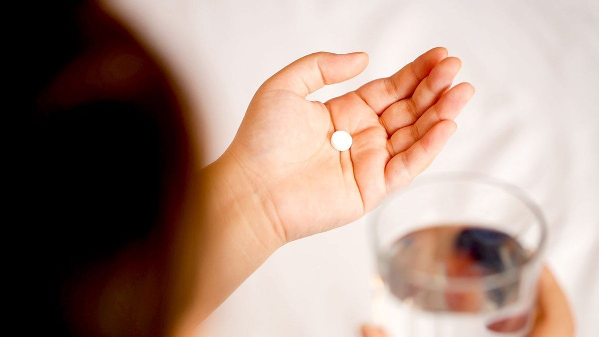 Oubliez l'aspirine pour le cœur, un autre traitement est plus puissant pour prévenir les infarctus et les AVC 2 Une étude, présentée au Congrès de la Société européenne de cardiologie, a démontré que le clopidogrel est plus efficace que l’aspirine dans la prévention des infarctus et AVC chez les patients à risque cardiovasculaire.