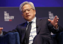Pourquoi Jensen Huang, fondateur d'Nvidia, n'est pas parmi les 10 personnes les plus riches, alors que son entreprise est la plus précieuse au monde.