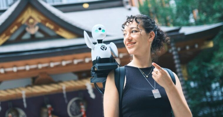 Un robot sur votre épaule vous fera découvrir Tokyo 1 Un Robot Sur Votre Epaule Vous Fera Decouvrir Tokyo.jpg