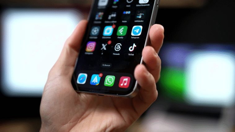 WhatsApp n'est pas le même sur Android que sur iPhone : Ces 3 différences impactent l'expérience 1 WhatsApp n'est pas la même sur Android que sur iPhone : il y a 3 différences clés qui impactent l'expérience