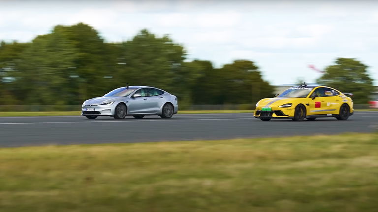Xiaomi SU7 Ultra vs. Tesla Model S Plaid : le modèle chinois surpasse la référence de la vitesse 2 Comparaison entre le Xiaomi SU7 Ultra et le Tesla Model S Plaid : le modèle chinois défie le roi de l'accélération