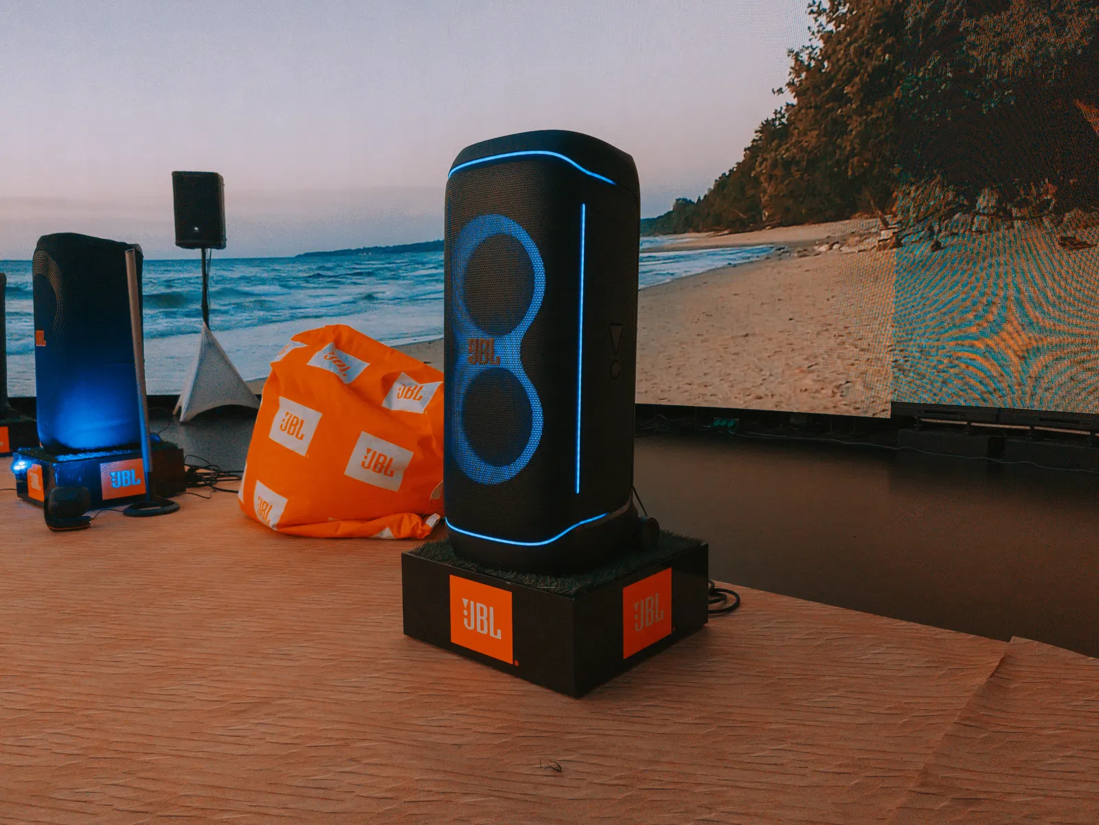 La bande-son du futur s'écrit avec deux lettres : IA. Découvrez l'innovation de JBL à Copenhague 5 JBL Partybox 720