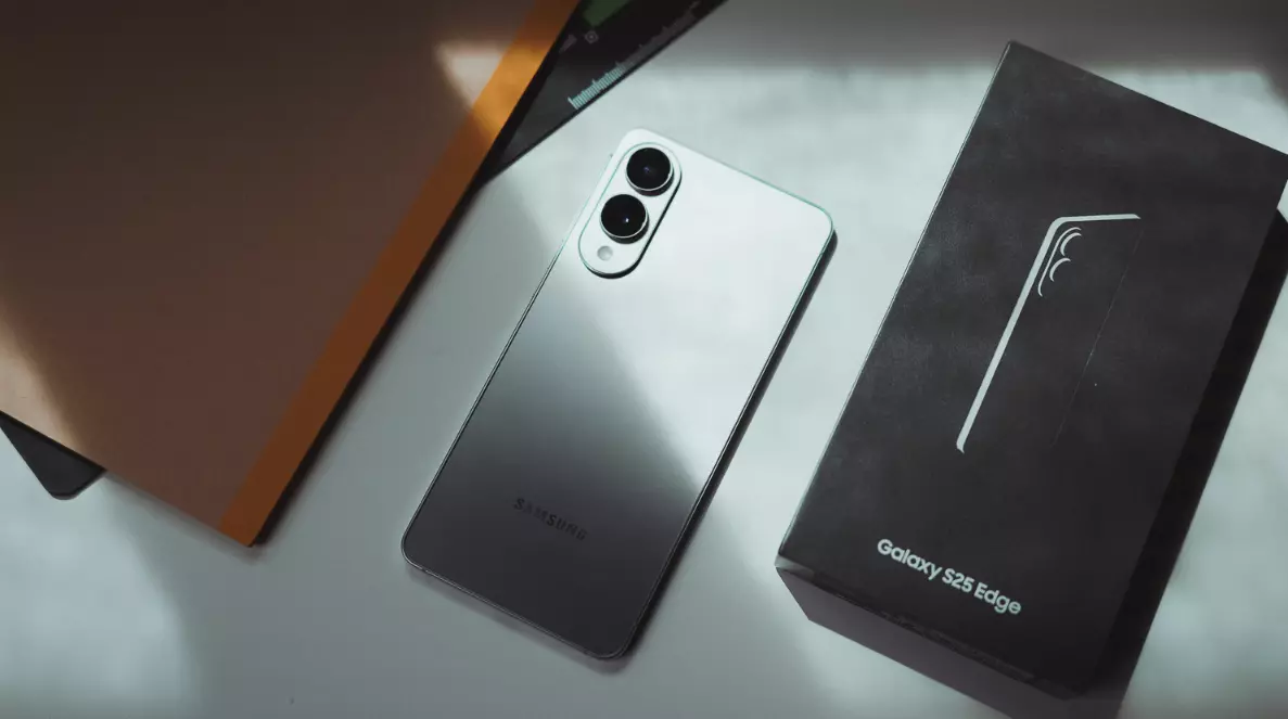 La batterie de l'iPhone Air est-elle si mauvaise ? Ce test en conditions réelles vous éclairera 3 Samsung Galaxy S25 Edge