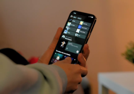 Musique ou vidéos sans annonces ? Le choix difficile entre Spotify et YouTube Premium
