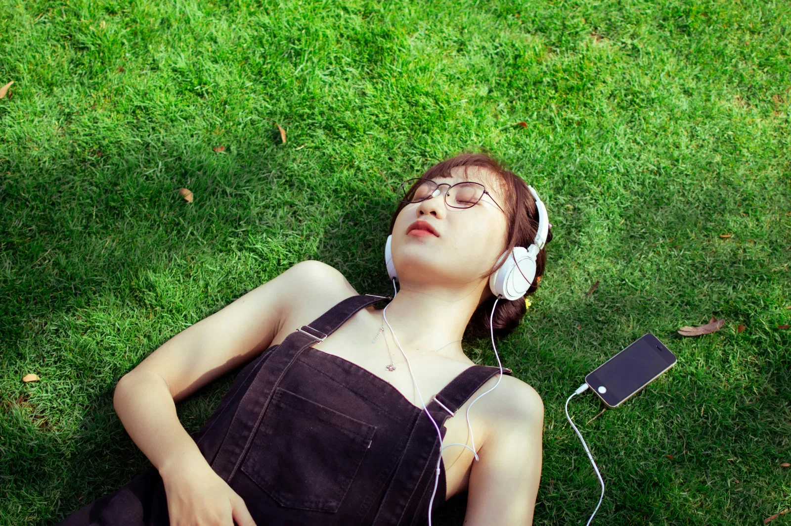 Du gramophone au streaming : comment un siècle nous a transformés avec les algorithmes 9 Du gramophone au streaming : comment nous sommes passés d'une production manuelle aux algorithmes en à peine un siècle