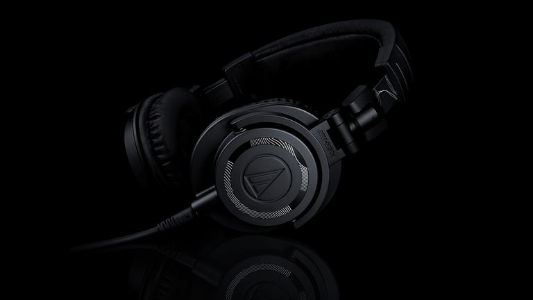 Audio-Technica fête les 10 ans des M50x avec une édition limitée inspirée de l'art japonais 2 Audio-Technica célèbre les 10 ans des légendaires M50x avec une édition limitée inspirée de l'art japonais